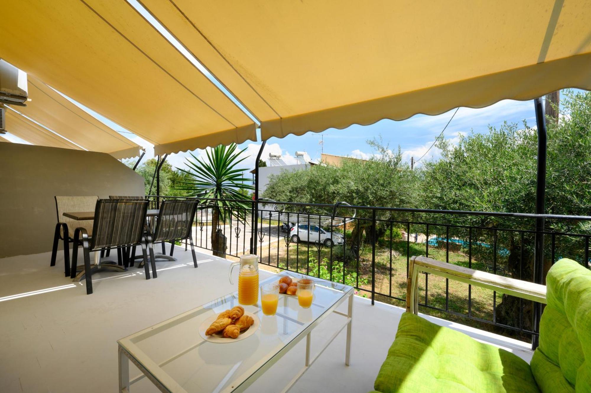 Olive Grove Poolside Apartments Беницес Екстериор снимка