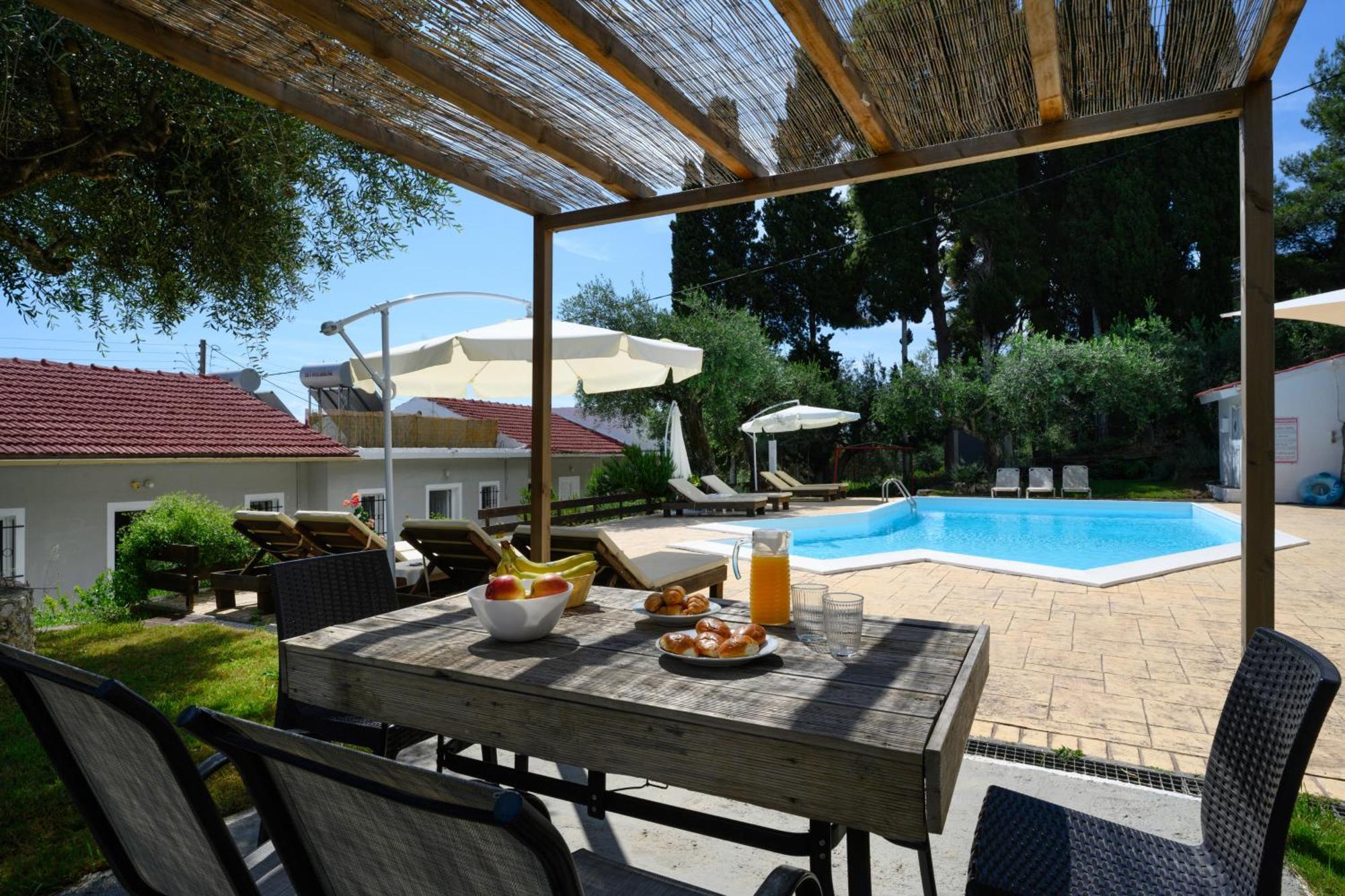 Olive Grove Poolside Apartments Беницес Екстериор снимка